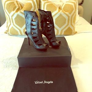 VELVET ANGELS BOOTS! Worn only twice! Gorgeous‼️